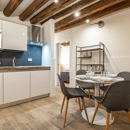 베니스 San Marco Pied-A-Terre - Accademia By Wonderful Italy 아파트 외부 사진